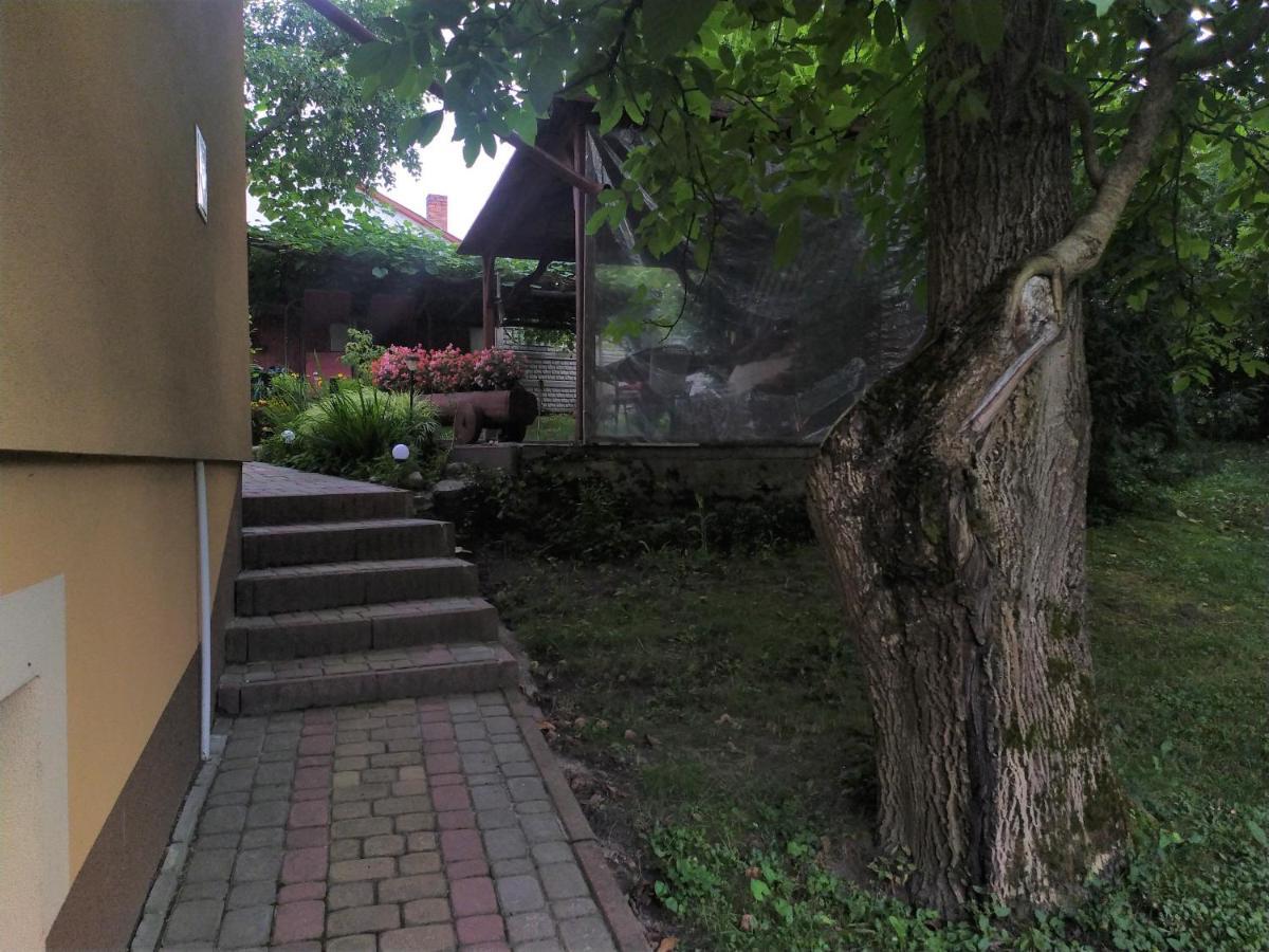 Apartament W Domu Na Wsi Tomaszów Lubelski Buitenkant foto