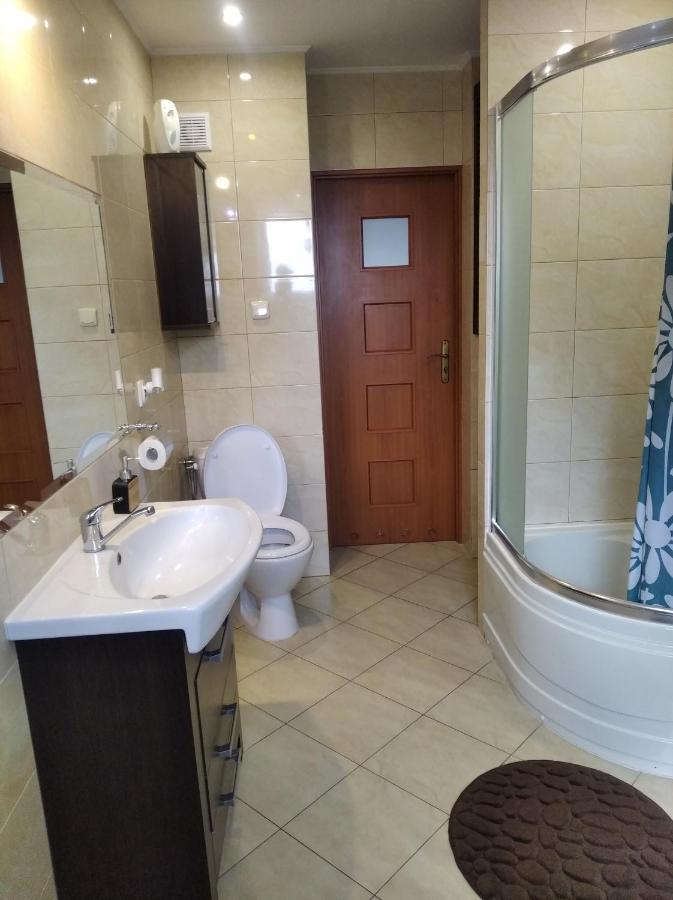 Apartament W Domu Na Wsi Tomaszów Lubelski Buitenkant foto