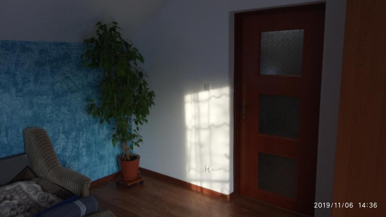 Apartament W Domu Na Wsi Tomaszów Lubelski Buitenkant foto